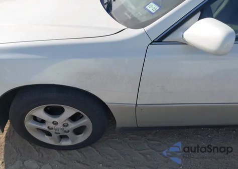 2001 Lexus Es 300 from USA, damaged, VIN JT8BF28G510336683